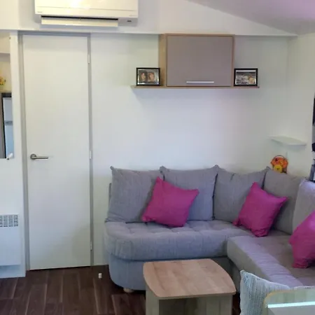 Confortable A Avec Piscine Partagee Tatil Evi