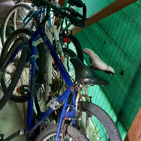 Vakantiehuis Confortable A Avec Piscine Partagee