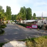 Confortable A Avec Piscine Partagee Fréjus