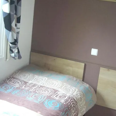 Confortable A Avec Piscine Partagee Fréjus