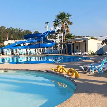 Dom wakacyjny Confortable A Avec Piscine Partagee Fréjus