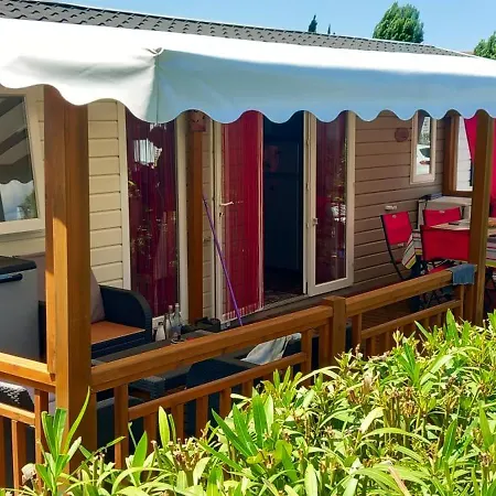 Confortable A Avec Piscine Partagee 度假居 *