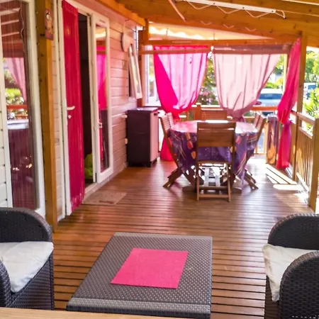 Confortable A Avec Piscine Partagee * Fréjus