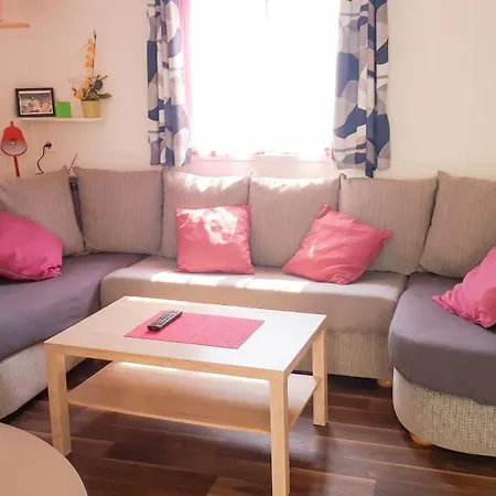 Confortable A Avec Piscine Partagee 度假居