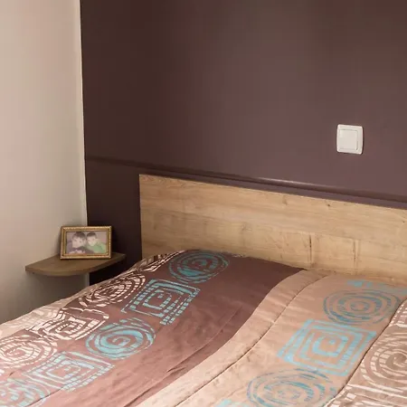 Confortable A Avec Piscine Partagee * Fréjus