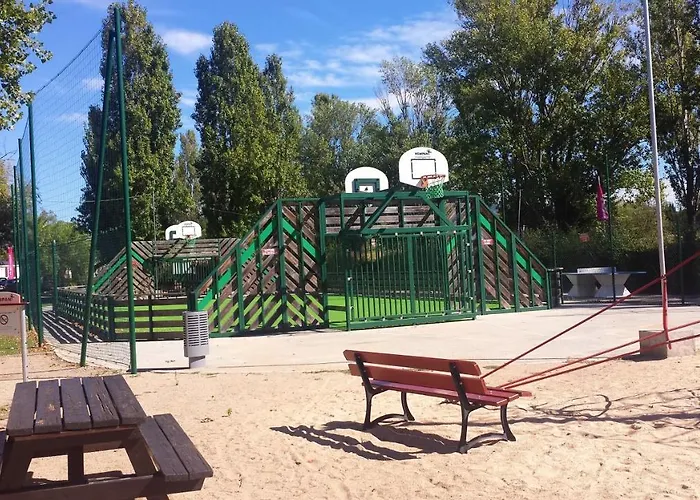 De 3 Avec Piscine Partagee Terrasse Amenagee Et Wifi A A 8 Km De La