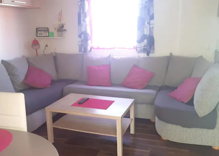 De 3 Avec Piscine Partagee Terrasse Amenagee Et Wifi A A 8 Km De La Hébergement de vacances Fréjus