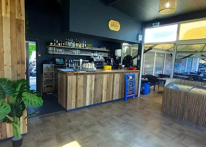 De 3 Avec Piscine Partagee Terrasse Amenagee Et Wifi A A 8 Km De La * Fréjus