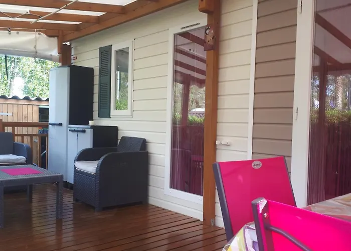 De 3 Avec Piscine Partagee Terrasse Amenagee Et Wifi A A 8 Km De La Hébergement de vacances *