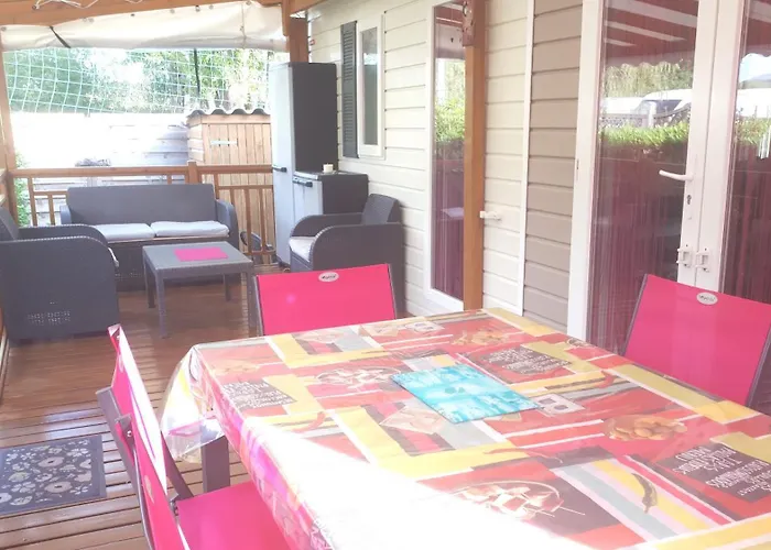 Hébergement de vacances De 3 Avec Piscine Partagee Terrasse Amenagee Et Wifi A A 8 Km De La Fréjus