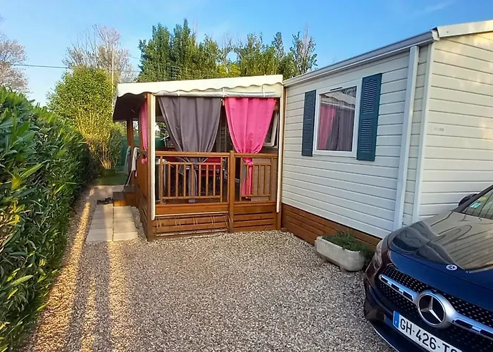 Hébergement de vacances De 3 Avec Piscine Partagee Terrasse Amenagee Et Wifi A A 8 Km De La