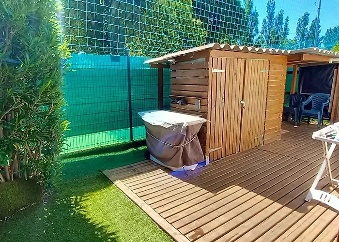 Hébergement de vacances De 3 Avec Piscine Partagee Terrasse Amenagee Et Wifi A A 8 Km De La